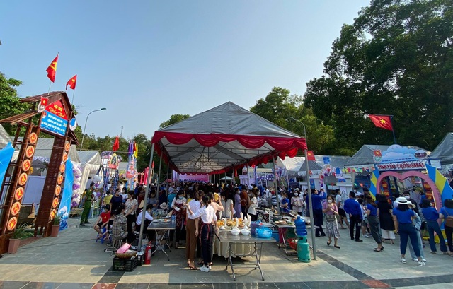 TP Sầm Sơn khép lại Lễ hội Tình yêu Hòn Trống Mái với nhiều hoạt động văn hóa, thể thao đặc sắc - Ảnh 6.