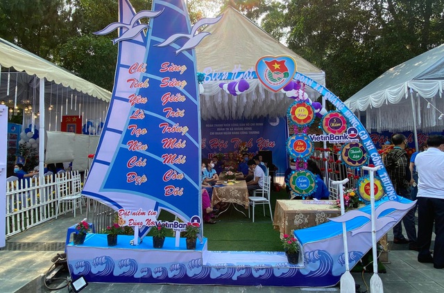 TP Sầm Sơn khép lại Lễ hội Tình yêu Hòn Trống Mái với nhiều hoạt động văn hóa, thể thao đặc sắc - Ảnh 4.