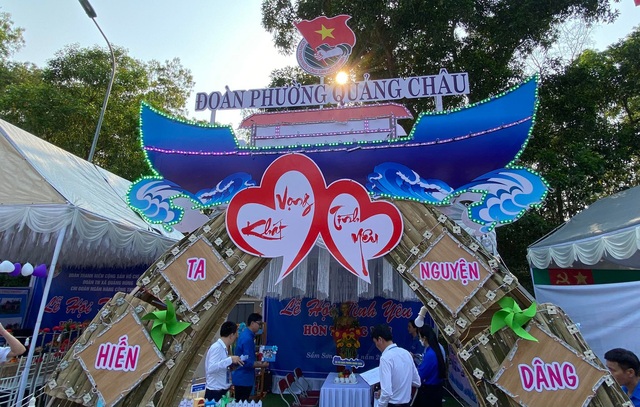 TP Sầm Sơn khép lại Lễ hội Tình yêu Hòn Trống Mái với nhiều hoạt động văn hóa, thể thao đặc sắc - Ảnh 5.