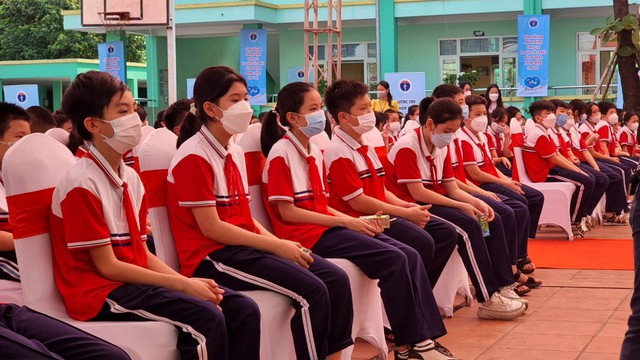 Ngày đầu Quảng Ninh triển khai tiêm vaccine phòng COVID-19 cho trẻ từ 5- dưới 12 tuổi - Ảnh 2.
