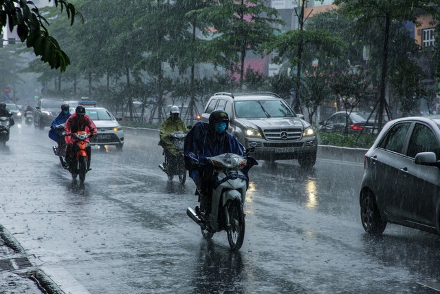 Thông tin mới về đợt không khí lạnh vừa tràn về: Gây mưa giông, nhiệt độ hạ thấp, trời sắp chuyển rét - Ảnh 1.