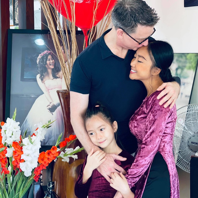 Sao Việt viên mãn bên chồng ngoại quốc: Đoan Trang và ông xã người Thụy Điển 10 năm hôn nhân vẫn như thuở mới yêu - Ảnh 7.