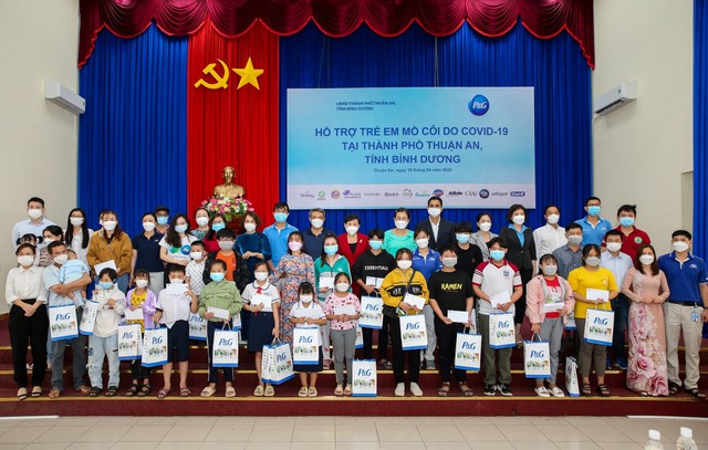 Công ty P&G Việt Nam tiếp tục đồng hành cùng tỉnh Bình Dương hỗ trợ trẻ em mồ côi do Covid-19 - Ảnh 2.