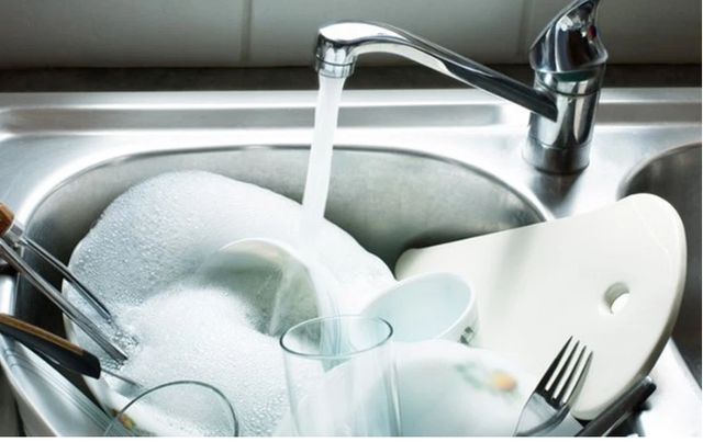 Tin tưởng nước rửa bát có thể làm sạch cả rau củ quả, người phụ nữ sốc khi phát hiện mắc ung thư - Ảnh 3.