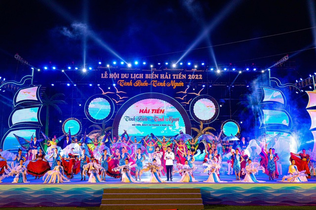 Thanh Hoá: Lễ hội du lịch biển Hải Tiến thu hút hàng nghìn du khách tham dự - Ảnh 4.