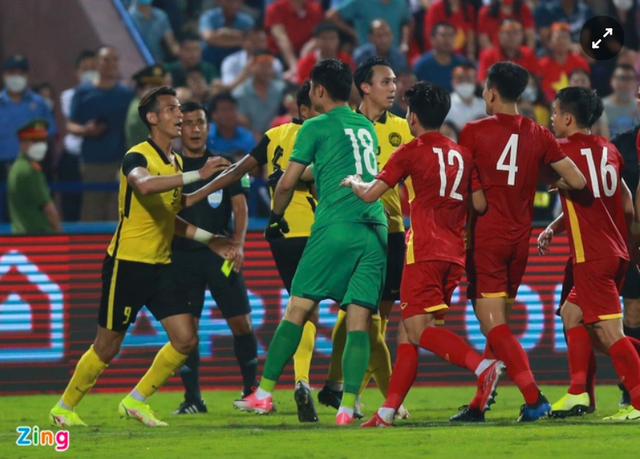 Vỡ oà cảm xúc thắng trận nghẹt thở, U23 Việt Nam quyết đấu U23 Thái Lan ở chung kết - Ảnh 4.