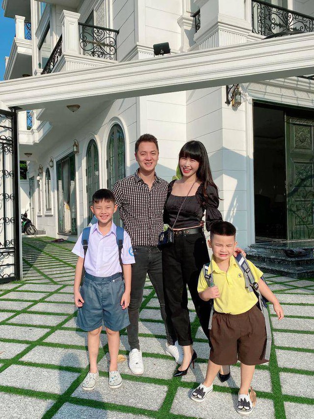 Hậu ly hôn chồng doanh nhân, HH Đặng Thu Thảo làm mẹ đơn thân, cho 2 con học trường mầm non bình dân - Ảnh 12.
