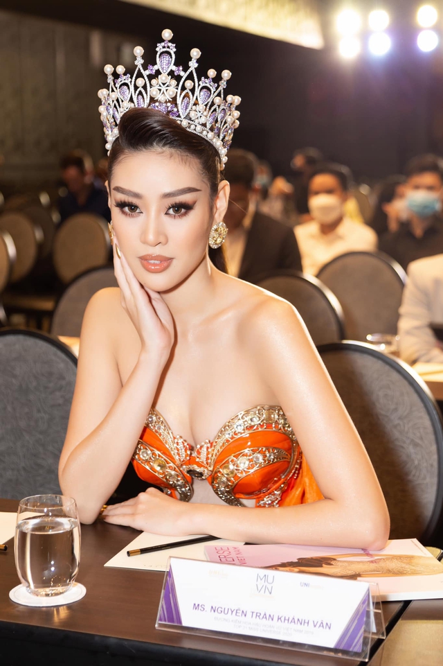 Vương miện Hoa hậu Hoàn vũ Việt Nam 2022 giá trị thế nào sau gần 2.000 giờ chế tác? - Ảnh 5.