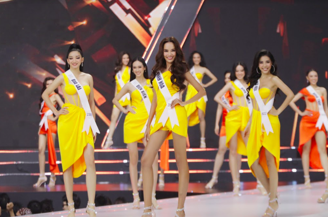 Top 41 Hoa hậu Hoàn vũ Việt Nam 2022 'đốt cháy' sân khấu với phần thi áo tắm - Ảnh 3.