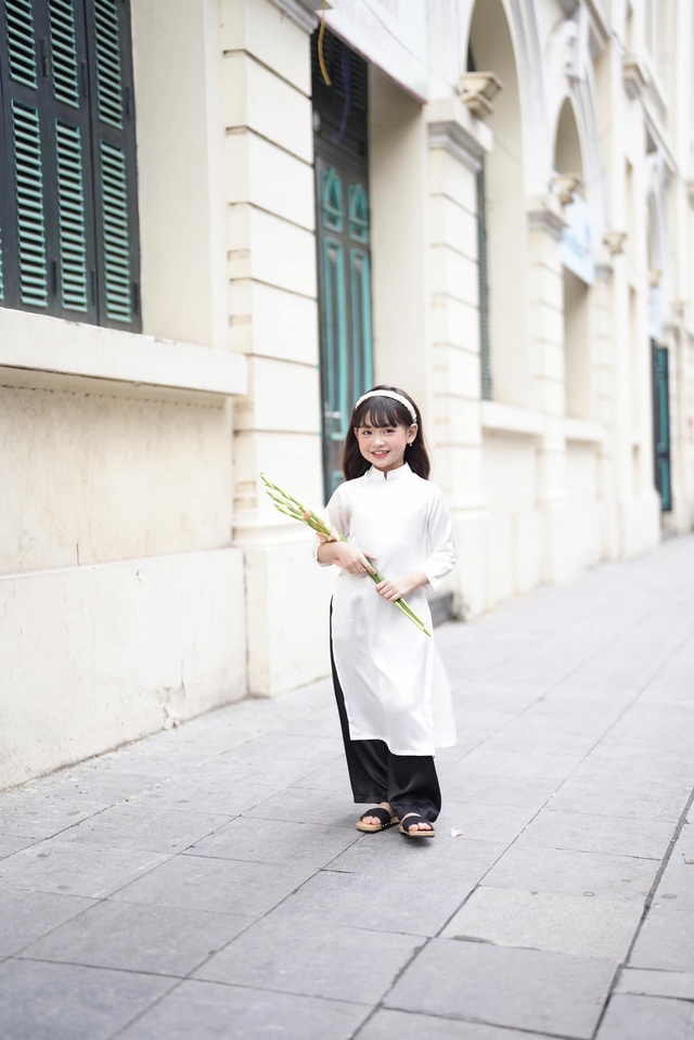 Sao nhí vũ trụ phim VTV: Vẻ ngoài đáng yêu, phong cách sành điệu của bé Quỳnh Chi - Vân Vân 'Thương ngày nắng về' - Ảnh 13.