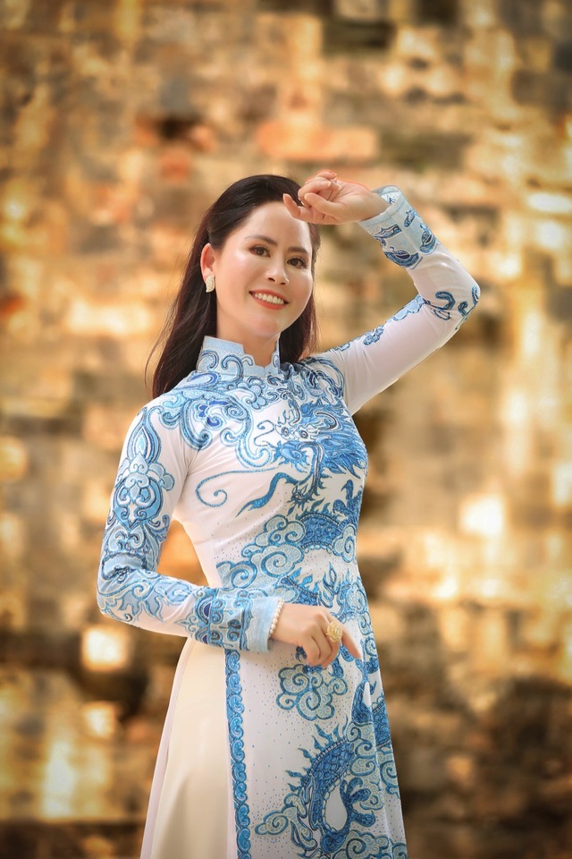 Người đẹp Hoa hậu Áo dài Việt Nam 2022 khoe sắc ở Hoàng thành Thăng Long
 - Ảnh 11.