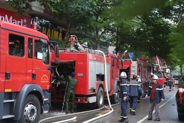 Chủ cơ sở quán karaoke bị cháy và 8 cá nhân được cứu 
 có thể đối diện hàng loạt hình phạt - Ảnh 3.