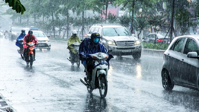 Thông tin mới nhất về thời tiết ngày 21/8: Hà Nội và các tỉnh miền Bắc, Bắc Trung Bộ mưa lớn - Ảnh 2.