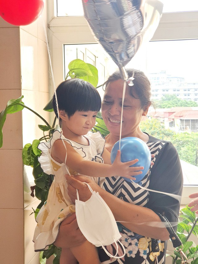 Giọt nước mắt hạnh phúc của những cặp vợ chồng dành cả tuổi xuân để … ‘tìm con’ - Ảnh 2. Giọt nước mắt hạnh phúc của những cặp vợ chồng dành cả tuổi xuân để … ‘tìm con’ - Ảnh 2.