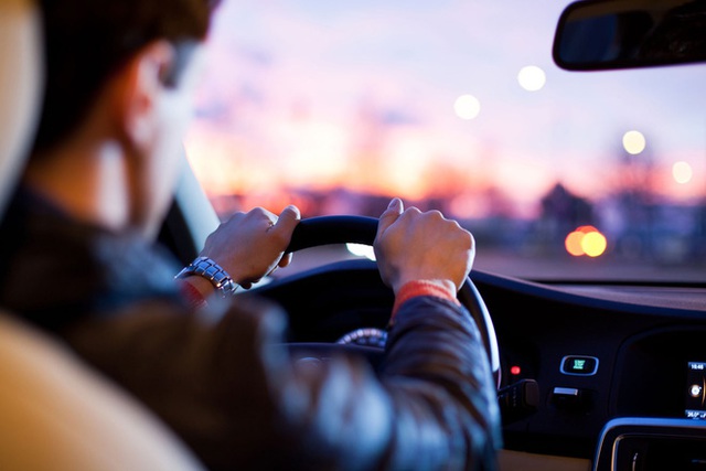 Lái xe trong tháng cô hồn – đặc biệt là ban đêm không quá đáng sợ như nhiều người vẫn nghĩ khi đi đêm hay đường dài - Ảnh 1.