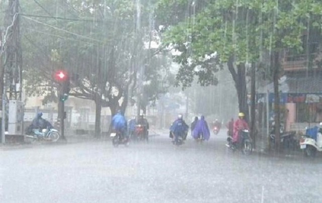 Thời tiết Hà Nội hôm nay ngày 6/8: Cảnh báo mưa to và rất to, trời dịu mát - Ảnh 2.