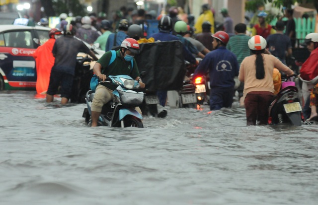 Thời tiết hôm nay 10/9: Trung thu mưa to nguy cơ gây ngập úng nặng ở Hà Nội và nhiều nơi - Ảnh 2.