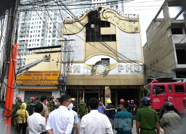 Bộ Công an vào cuộc vụ cháy quán karaoke làm 32 người chết ở Bình Dương - Ảnh 1.