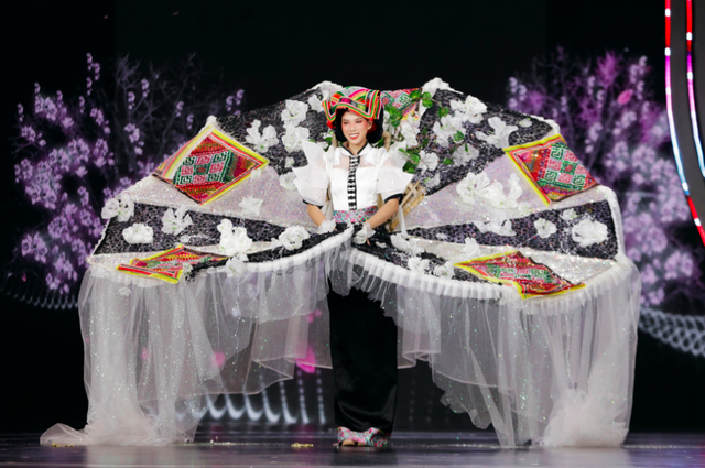 Trang phục dân tộc vừa 'dị' vừa độc đáo tại Miss Grand Vietnam - Ảnh 8.