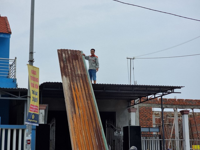 Bão Noru: Thừa Thiên Huế sơ tán hàng nghìn hộ dân, cấm đường từ 21h tối nay - Ảnh 5.