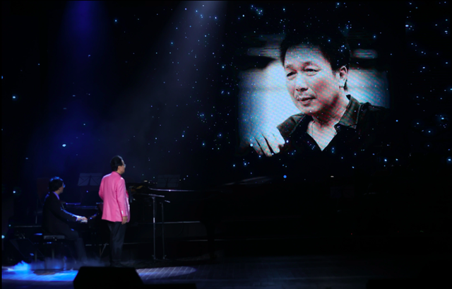 Đêm nghệ thuật &quot;Vẫn nguyên là nỗi khát&quot;, nhà thơ Hồng Thanh Quang nhớ bạn - nhạc sĩ Phú Quang - Ảnh 5.