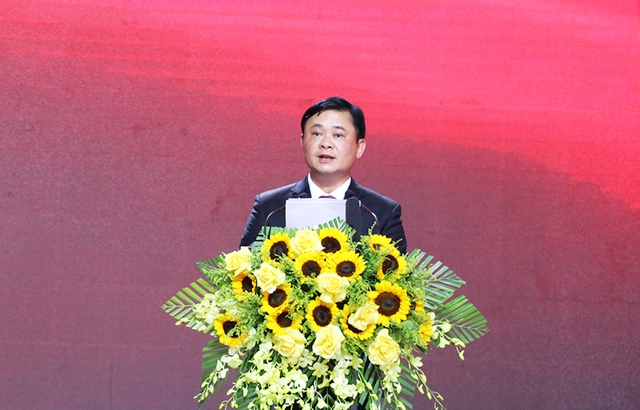 Nghệ An trọng thể tổ chức lễ kỷ niệm 120 năm ngày sinh Tổng bí thư Lê Hồng Phong - Ảnh 1.