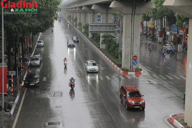 Thời tiết hôm nay (11/1): Bắc Bộ, Trung Bộ mưa rét, Nam Bộ mưa dông kéo dài - Ảnh 1.