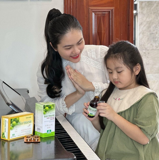 Diễn viên Vân Trang chia sẻ về hành động của "chị hai" Queenie khiến mẹ hạnh phúc - Ảnh 2.