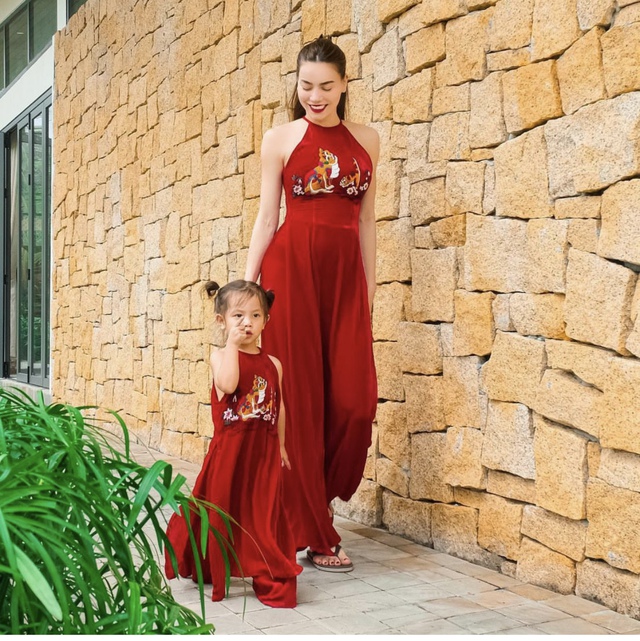 Loạt trang phục ấn tượng của Hồ Ngọc Hà và hai con dịp Tết 
 - Ảnh 6.