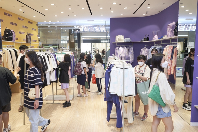 Thương hiệu thời trang Hàn Quốc NERDY khai trương pop-up store đầu tiên tại Việt Nam ở Vincom Đồng Khởi - Ảnh 5.