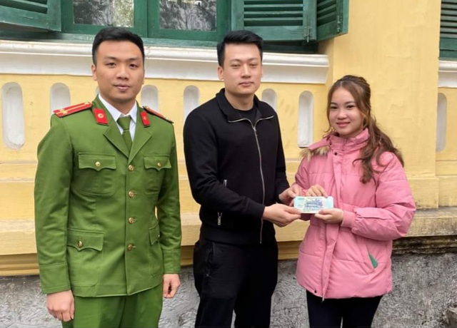 Bất ngờ nhận được hơn 210 triệu trong tài khoản, cô gái Quảng Ninh tìm người trả lại - Ảnh 1.