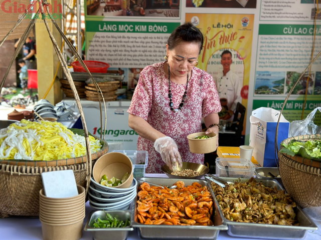 Ngất ngây trong hương vị món ngon Hà thành tại Festival thu Hà Nội 2023 - Ảnh 6.