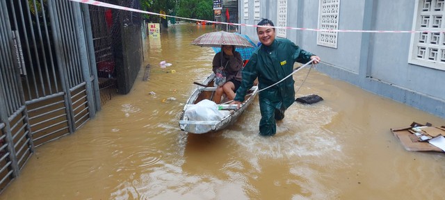 Tin sáng 15/10: Thua kiện 6 giáo viên, huyện xin kinh phí để bồi thường; nguyên nhân mưa lớn dồn dập ở miền Trung, khi nào chấm dứt? - Ảnh 2.