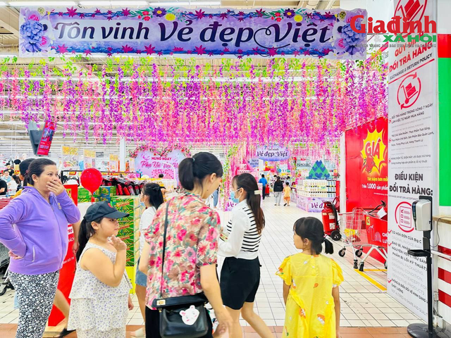 Các siêu thị ở Hà Nội đồng loạt giảm đến 50% hàng thiết yếu đón Ngày Phụ nữ Việt Nam - Ảnh 4.
