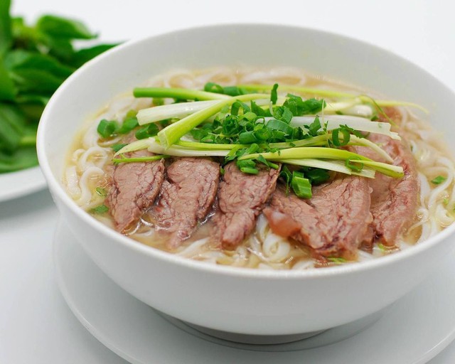 'Lộ tẩy' bí quyết làm nên món phở Việt nằm top món ăn sáng ngon nhất Châu Á - Ảnh 6.