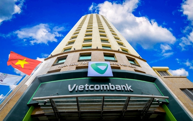 Vietcombank vươn lên dẫn đầu Bảng xếp hạng Mức độ hài lòng của khách hàng đối với Ngân hàng tại Việt Nam 2023 - Ảnh 1.