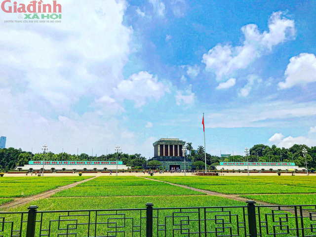 Ấn tượng 10 địa điểm tham quan Hà Nội nhân dịp chào mừng Kỉ niệm ngày Giải phóng Thủ đô 10/10/2023 - Ảnh 3.