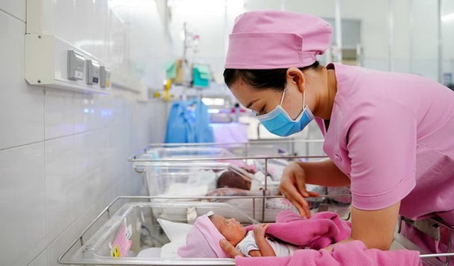 Giải pháp nào cho thực trạng mức sinh thấp tại Việt Nam? - Ảnh 4.