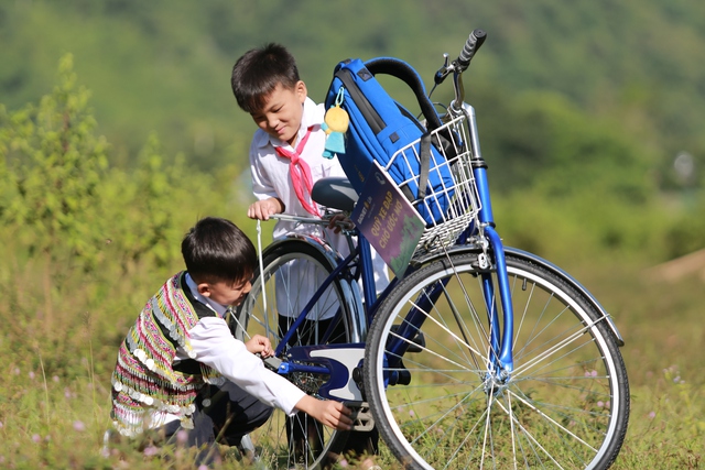 Bảo Việt nhân thọ trao tặng “ước mơ”, đồng hành cùng trẻ em vùng cao tỉnh lai châu - Ảnh 7.