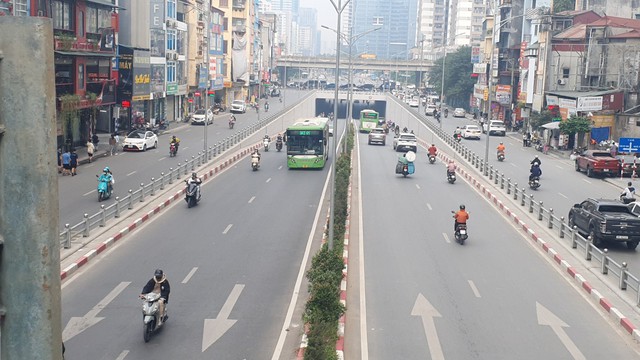 Hà Nội: ‘Số phận’ buýt nhanh BRT trong các năm tới sẽ ra sao? - Ảnh 1.