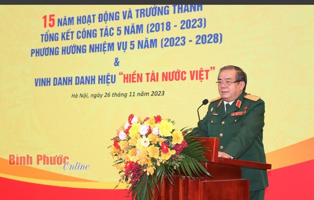 15 năm theo đuổi "sứ mệnh" x&acirc;y dựng đội ngũ tr&iacute; thức Việt Nam - Ảnh 1.