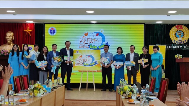 Bộ Y tế phát động Chương trình '24 giờ bên con' vì thế hệ trẻ Việt Nam khỏe thể chất, mạnh tinh thần - Ảnh 2.