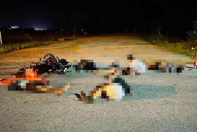 Video: Khoảnh khắc 2 xe máy đâm trực diện khiến 5 người thương vong - Ảnh 2.