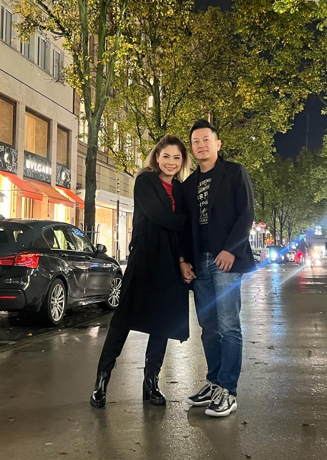 Không khí Giáng sinh sớm trong biệt thự 2.000 m2 của Thanh Thảo ở Mỹ - Ảnh 1. Không khí Giáng sinh sớm trong biệt thự 2.000 m2 của Thanh Thảo ở Mỹ - Ảnh 1.