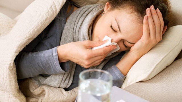 8 sai lầm khiến bệnh cảm lạnh, cảm cúm của bạn lâu khỏi, cần điểu chỉnh ngay để phòng biến chứng! - Ảnh 2.