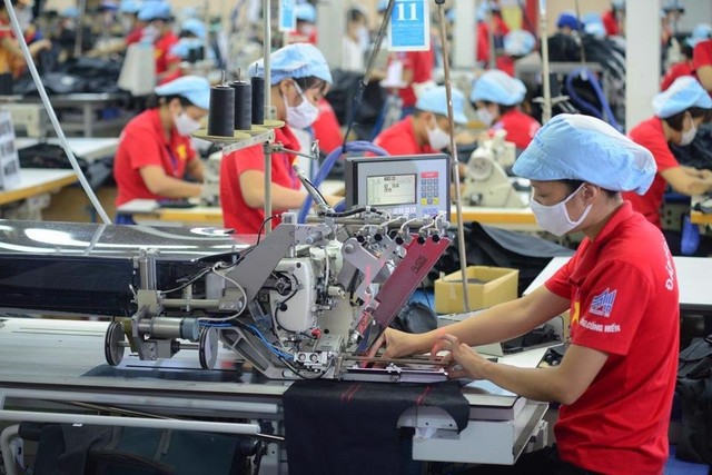 Hà Nội công bố mức thưởng Tết 2024, mức cao nhất người lao động được nhận lên tới ‘8 số 0’ - Ảnh 2.