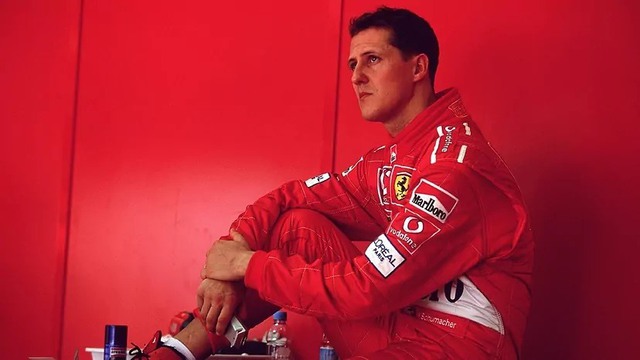 Tay đua F1 huyền thoại Michael Schumacher hiện ra sao sau 10 năm 'mất tích'? - Ảnh 1.