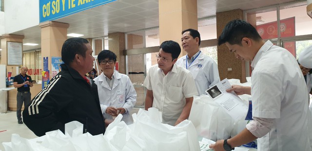 Quảng Yên: Tư vấn, khám bệnh miễn phí cho gần 500 người có hoàn cảnh khó khăn - Ảnh 11.
