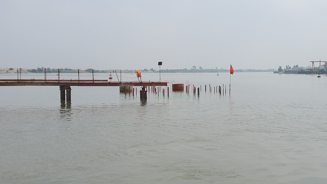Ngày cuối cùng năm 2023, công nhân vẫn tất bật thi công cầu bắc qua sông lớn ở Nam Định - Ảnh 8.