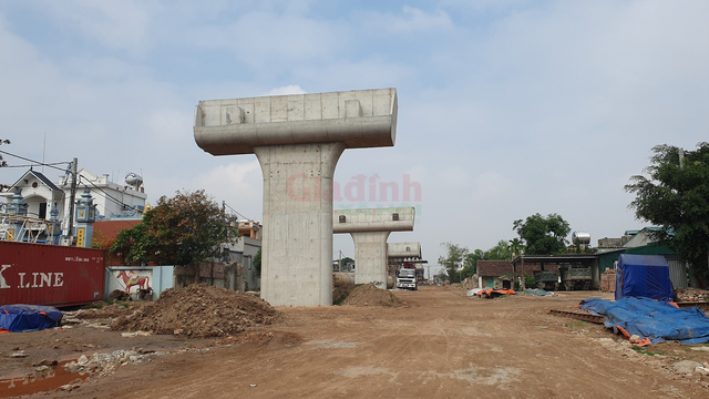 Ngày cuối cùng năm 2023, công nhân vẫn tất bật thi công cầu bắc qua sông lớn ở Nam Định - Ảnh 9.